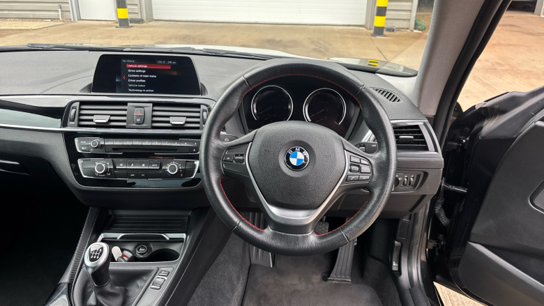BMW 2 Series 218i Sport 2dr [Nav] Petrol Coupe
